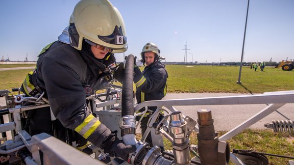 Rīgas ostā notiek civilās aizsardzības mācības - 5