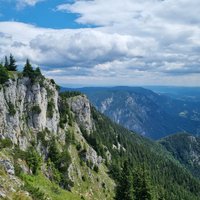 Dažas idejas budžeta ceļojumam uz kalniem, kuros viegli kāpt