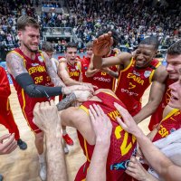 Video: Spānijas basketbolisti neticami izglābjas Bratislavā