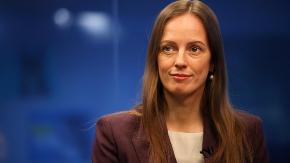 Vai Latvijas pensionāru naudai būtu jāstutē valsts ekonomika?