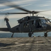 Floridā avarējis armijas 'Black Hawk' helikopters; 11 karavīri pazuduši