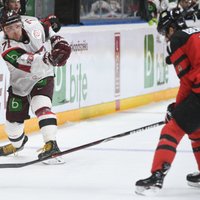 Četru Latvijas hokejistu pārstāvēto klubu duelī Čehijā uzvar Bukarta un Galviņa komanda