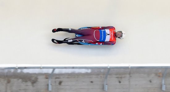 Latvijas kamaniņu braucēji ārpus labāko desmitnieka sezonas atklāšanā Ķīnā