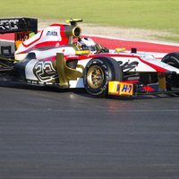 Finansiāli vājās 'Marussia' un 'Caterham' komandas izlaidīs nākamo F-1 posmu