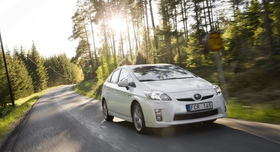 'Toyota Prius' Vācijas 'ADAC' 2012. gada ekotestā izpelnījās maksimālās piecas zvaigznes, iegūstot pirmo vietu