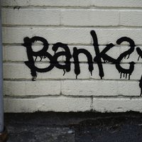 Foto: Lielbritānijas sākumskolā pēkšņi uzrodas Benksija grafiti