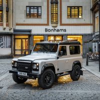 Divmiljonais 'Land Rover Defender' izsolē pārdots par pusmiljonu eiro