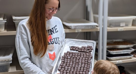 Kukaiņu Edīte. Latviete radījusi šokolādes konfektes ar kukaiņu proteīnu