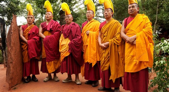 Glastonberijas festivālā uzstāsies Tibetas mūki