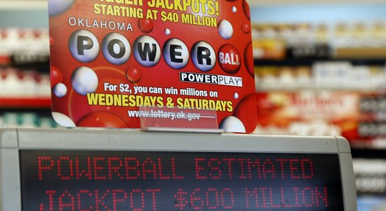 ASV loterijā 'Powerball' laimēti 1,326 miljardi dolāru