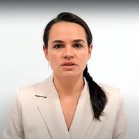 'Lūdzu, nepalieciet malā!' Tihanovska jaunā video aicina uz nacionāla mēroga protestiem