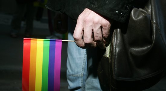 Serbijas politiķis notiesāts par homoseksuāļus diskriminējošiem izteikumiem