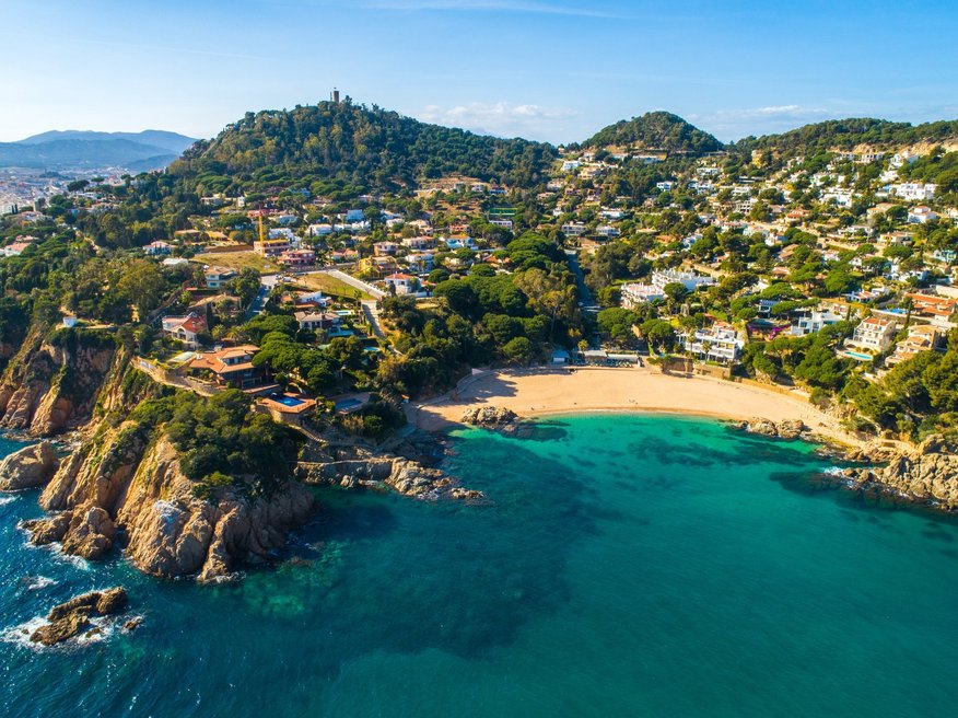 No Barselonas līdz slepenām pludmalēm: pieci iemesli apmeklēt ...