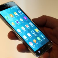 Foto: 'Samsung' Latvijas publikai atklāj jauno 'Galaxy S5' viedtālruni