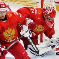 Krievija varētu uzņemt PČ hokejā, taču plāna īstenošanu apgrūtina dopinga skandāla izskatīšana