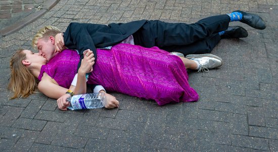 Foto: Rīts Kembridžā pēc smalkākās britu studentu balles