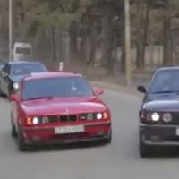 Video: gruzīni demonstrē krieviem, kā īsti vīri brauc ar 'BMW'