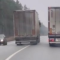 Video: Pie Lilastes kravas auto apdzen, neskatoties uz pretimbraucējiem