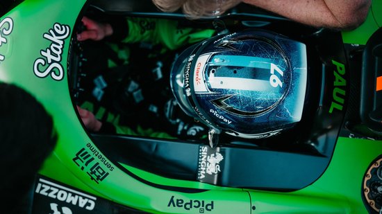 Igaunijas autosportam liels notikums – talantīgs pilots debitē F-1 nedēļas nogalē