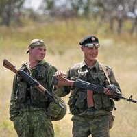 Kaujinieki no slēpņa uzbrūk Ukrainas karavīru transportam