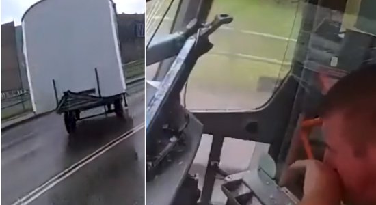 Video: Rēzeknē atvienojusies piekabe ietriecas pretimbraucošā autobusa kabīnē