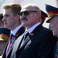 Сын Лукашенко назвал отца "отвратительным пациентом"
