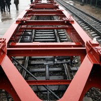 Dzelzceļa kravu pārvadājumu apjomi Latvijā desmit mēnešos pieauguši par 5,9%