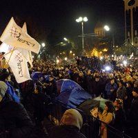 Gruzijas galvaspilsētā protestē 20 000 opozīcijas atbalstītāju