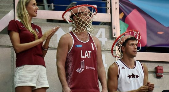 Баскетболисты сборной Латвии уступили туркам в первом матче квалификации ЧМ-2019