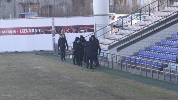 Tiesu izpildītāji Skonto stadionā - 5