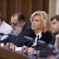 Лочмеле-Лунева приняла решение сложить мандат депутата