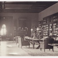 Zelta putekļu varā. Grāmatu kolekcionēšanas tradīcija un unikālā muižu bibliotēku kultūra