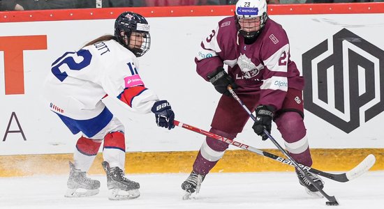 Latvijas U-18 hokejistes ar zaudējumu noslēdz Rīgā notikušo pasaules čempionātu