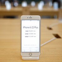 Latvijā sāk tirgot jauno 'iPhone 6S'