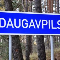 Лачплесис: у Даугавпилса есть деньги на снос советских памятников, но нет желания