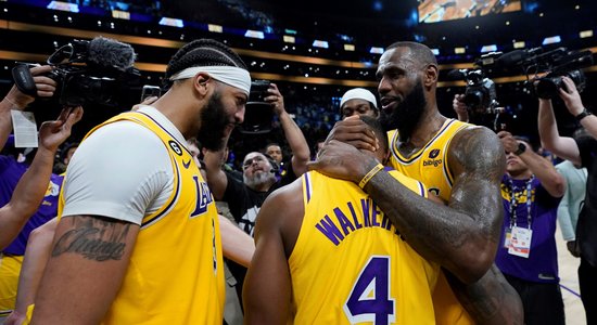 'Lakers' un 'Pacers' kļūst par vēsturē pirmajām NBA Kausa finālistēm