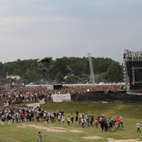 ФОТО: Концерт Prāta vētra в Елгаве посетили около 20 тысяч человек