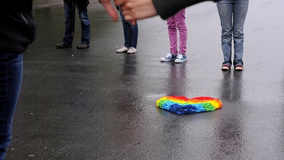 Apvienības "Mozaīka" rīkots "flashmob" pie Brīvības pieminekļa - 10