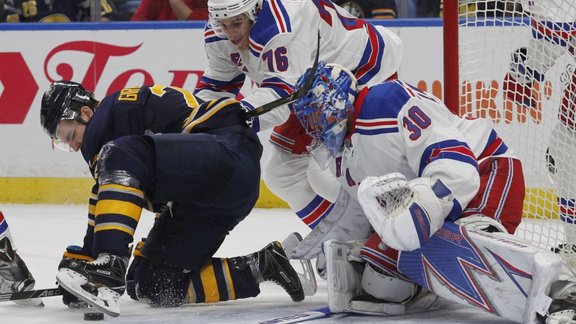 Buffalo Sabres Zemus Girgensons vs Rangers Brady Skjei, Henrik Lunqvist 