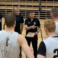 Mazurs trenera karjeru turpinās Igaunijā