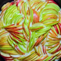 Dienas gardums – kefīra plātsmaize ar āboliem