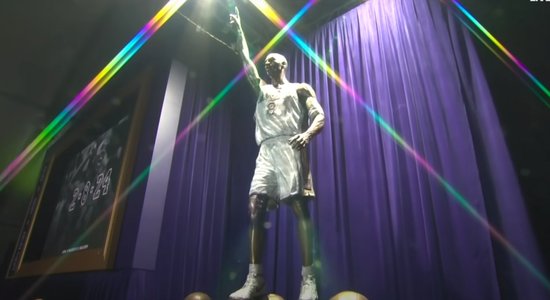 Izcilā Kobes Braienta statujā pie 'Lakers' arēnas atrastas vairākas kļūdas