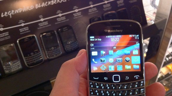 Blackberry 9900 - 12