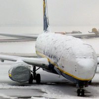 В Европе метели и снегопады: аэропорт "Рига" предупреждает о задержке рейсов