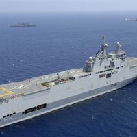 Francijas ministrs aizstāv karakuģu 'Mistral' pārdošanu Krievijai