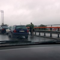 ФОТО: Авария на Южном мосту - четырем водителям не повезло