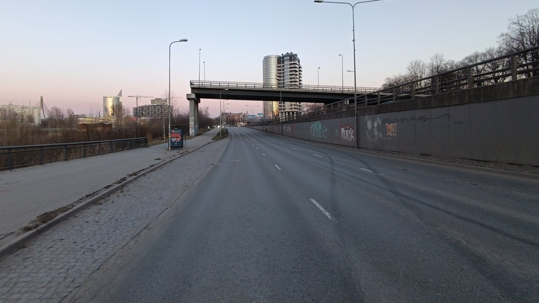 Tilts uz nekurieni. Kas noticis ar reiz grandiozajiem apbūves plāniem