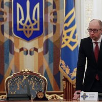 Ukrainas valdība pārtrauc kaujinieku kontrolēto teritoriju finansēšanu