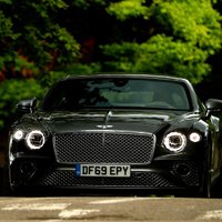 'Bentley Continental GT' – automobilis, pie kura stūres gribas dziedāt