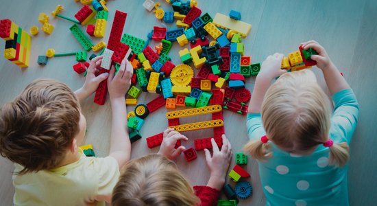 Рижское самоуправление планирует уменьшить очереди в детские сады за счет аутсорсинга